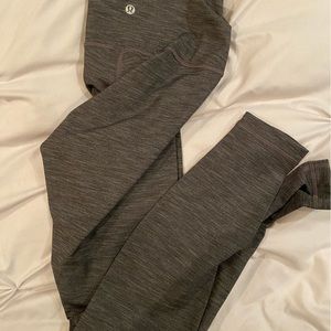 Never worn lululemon leggings